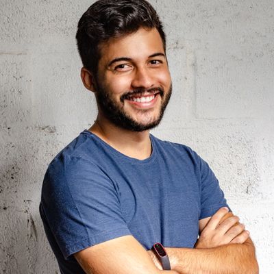 Γιάννης Κωνσταντίνου